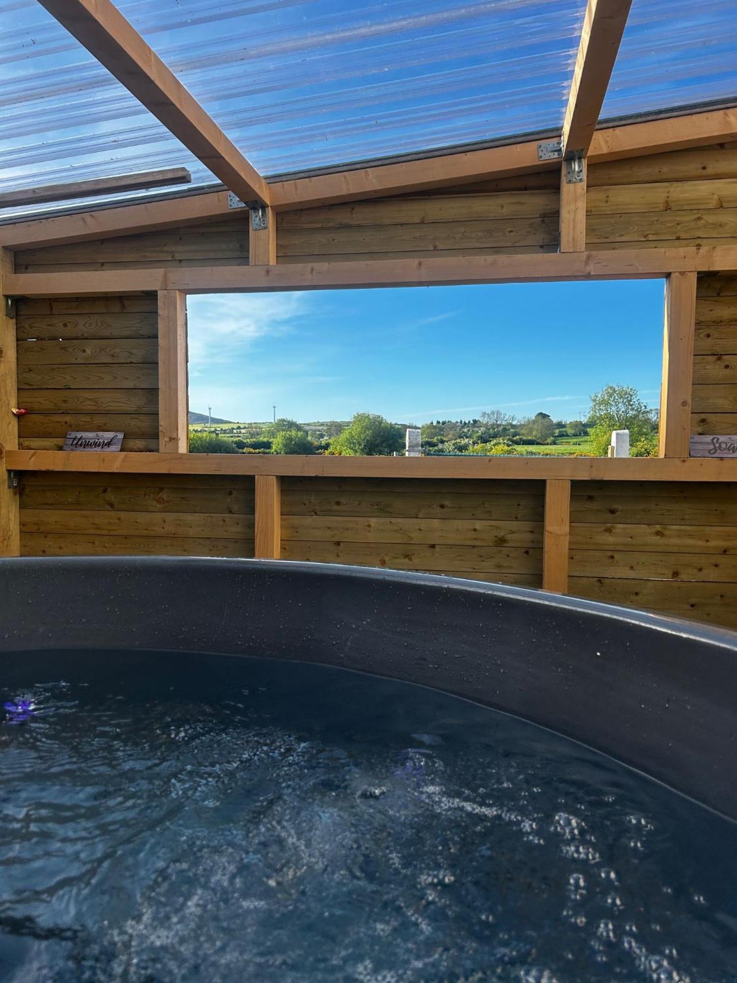 The Alpaca Farmhouse With Hot Tub And Alpaca Experience Included Dromara Exterior photo